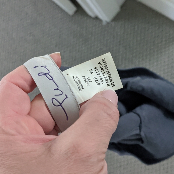 Gray Sequin  Top SX - Picture 3 of 3